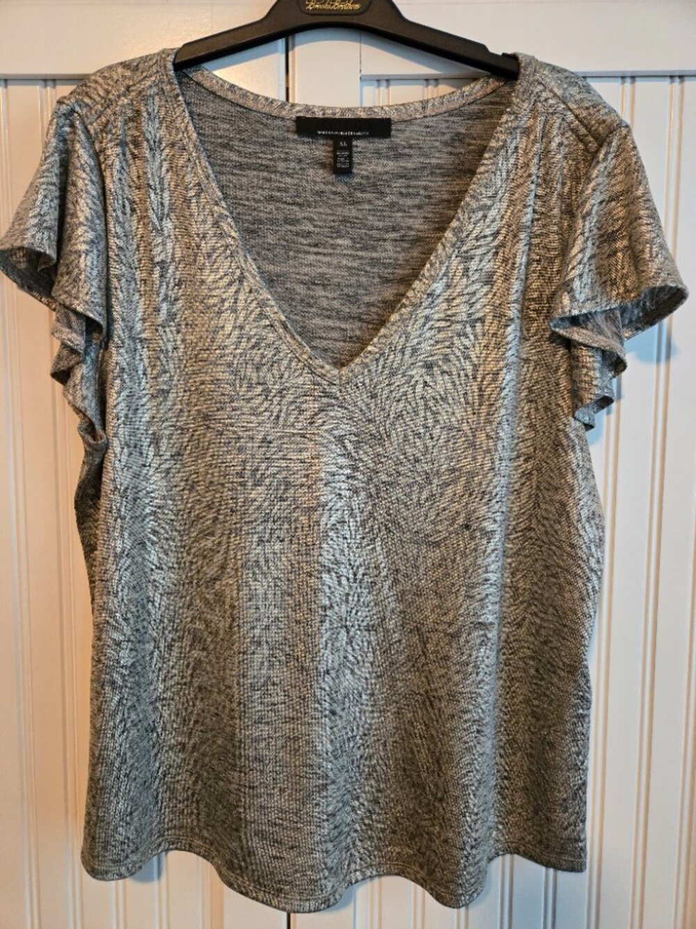 WHBM Glamgetter V-Neck Tee XL